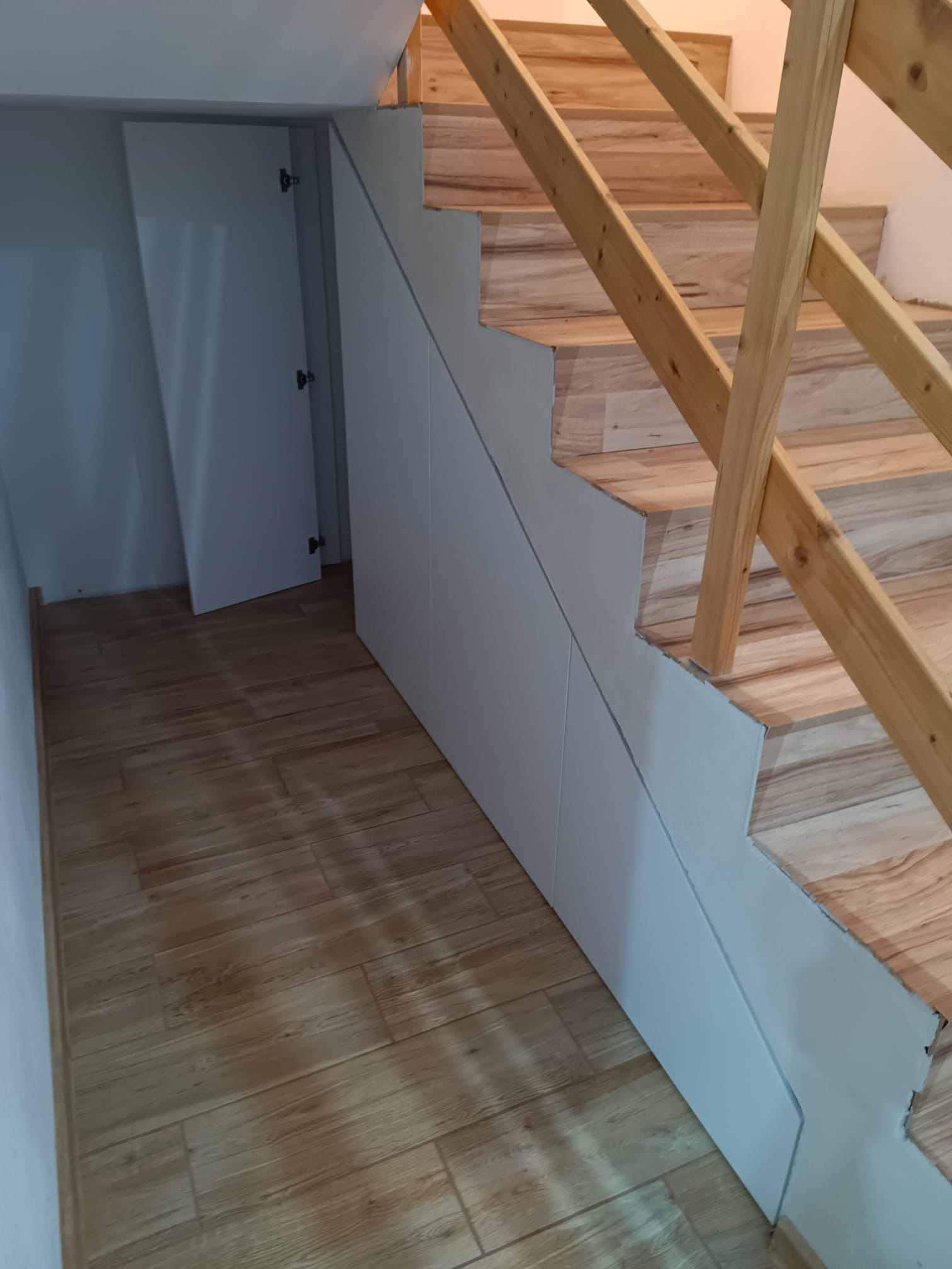 Úložný priestor pod schodiskom